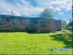 79 Bibb Avenue, Scottsboro AL 35768