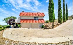 125 Lakeview Drive, Palmdale CA 93551