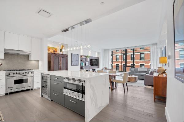 <span>Oversized 2 bed 2.5 bath condo with home office/nursery in Hudson Square.This highly
