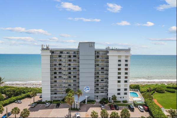 LOCATION! LOCATION! LOCATION! Beautiful direct oceanfront Juno Beach rental. This open flo