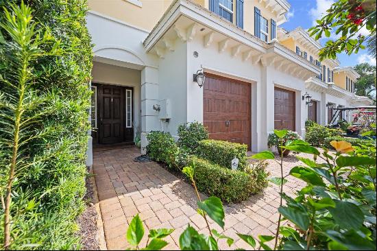 3BD + Office / 3.5BA / 2CG  - Luxurious completely renovated corner town home in the bouti