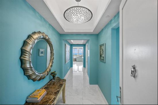 A high 20th floor, spacious ''Azure'' model residence offering 3 Bedrooms + Den / 4 Baths 