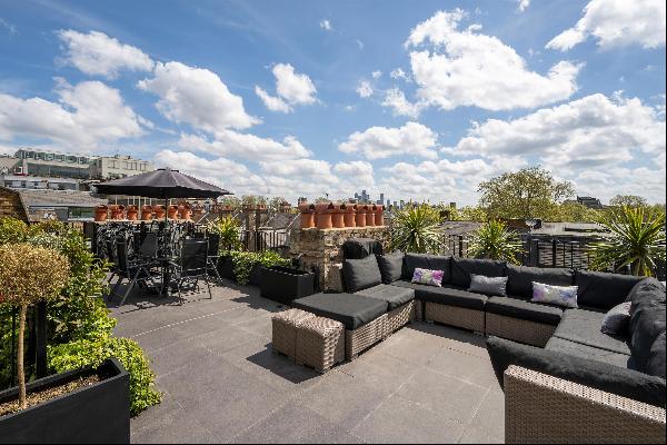 3 bedroom penthouse with spectacular south facing roof terrace
