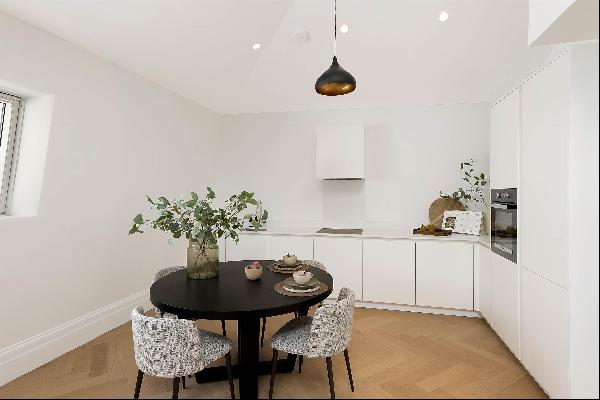 An exceptional two bedroom flat in Chelsea, SW10