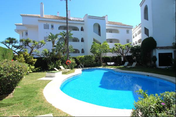 Apartment with golf view in Guadalmina Baja