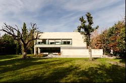 Exclusive residence in La Moraleja