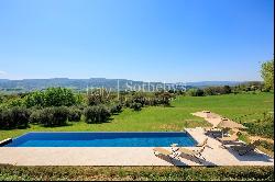 Podere Quercia is a stunning property in the Val d’Orcia