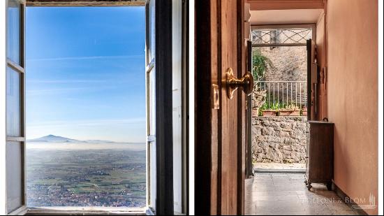 San Marco House with double entrance and top views, Cortona - Tuscany