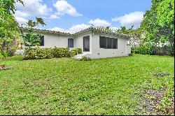 147 Camden Dr, Bal Harbour, FL