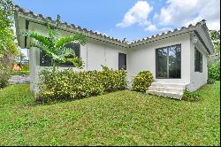 147 Camden Dr, Bal Harbour, FL