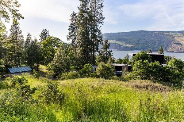622 SYNCLINE WAY Mosier, OR 97040