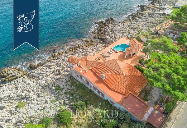 Stunning Mediterranean villa with a panoramic terrace by the sea for sale in Sicily