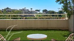 Cannes Croix-des-Gardes Superb garden floor flat