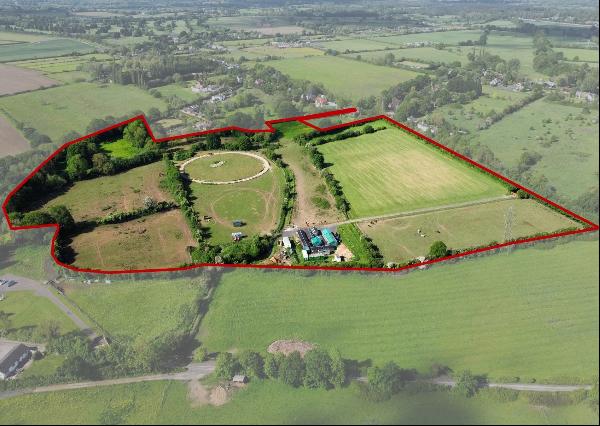 A superb self contained polo facility in the heart of Berkshire Polo Country.