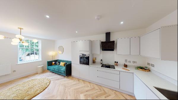 TWO Bedroom Apartment for sale with two bathrooms. Located in the centre of Sutton Coldfie