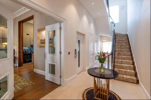 *SHORT LET* Six bedroom classic Nash house for sale in Regent's Park, NW1