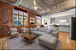 Oversized One Bedroom Loft Next to Ponce City Market and The Beltline