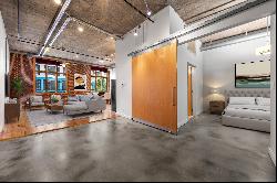 Oversized One Bedroom Loft Next to Ponce City Market and The Beltline