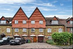 Virginia Place, Cobham, Surrey, KT11 1AE