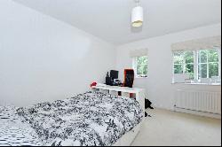 Virginia Place, Cobham, Surrey, KT11 1AE