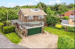 Old Mansion Drive, Bredon, Tewkesbury, Gloucestershire, GL20 7JZ