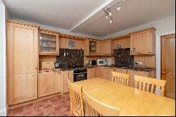 Grange Loan, Grange, Edinburgh, EH9 2HB