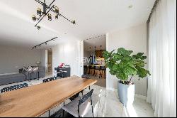 Flat For Sale In Torre Cervantes, Les Corts, Barcelona