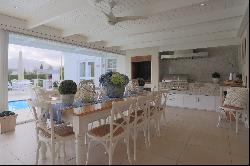Opulent Oasis: Luxurious Single-Storey Residence in Steenberg Golf Estate
