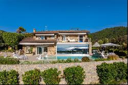 Exclusive and refined sea view villa in Punta Ala