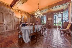 Exceptional historic XVIth-century château on a 50-hectare estate.