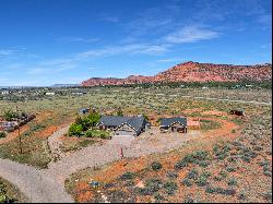 MULTI-HOME RED MOUNTAIN HORSE PROPERTY