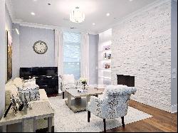 meticulously renovated townhome
