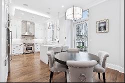 meticulously renovated townhome