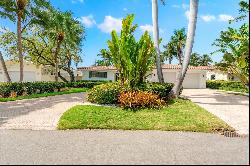 518 Hibiscus Dr, Hallandale Beach FL 33009