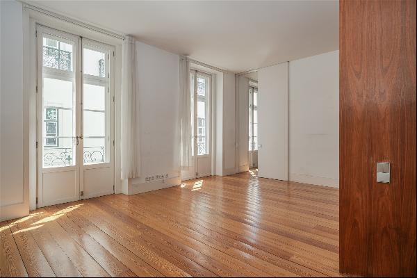 Flat, 3 bedrooms, for Rent