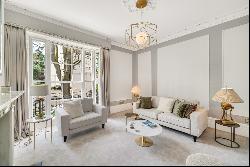 Elegant property with Regent's Park views