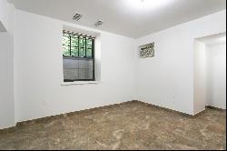 "PRIME RENTAL SPACE IN HISTORIC FOREST HILLS GARDENS"