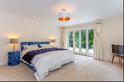 Long Park Close, Amersham, Buckinghamshire, HP6 5JY