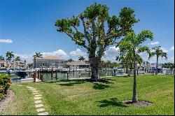 860 Panama CT #218, Marco Island FL 34145