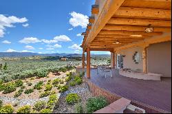 386 Los Cordovas Rd, Ranchos De Taos NM 87557