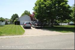 8127 Creston Drive, Freeland MI 48623