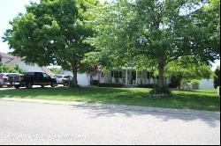 8127 Creston Drive, Freeland MI 48623