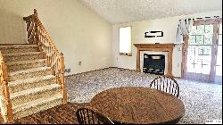 1341 Towne Square Drive, Fremont NE 68025