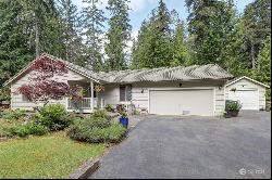 31 E Country Club Court, Union WA 98592