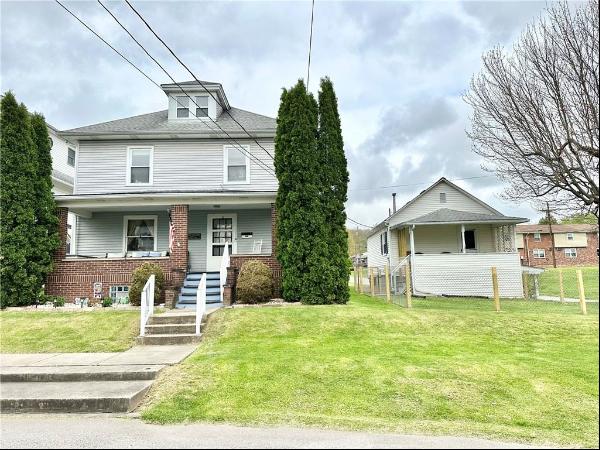 309 N 6th St, Youngwood PA 15697