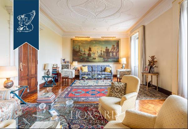 Prestigious flat in a finely-renovated period building with garden for sale in Milan
