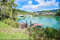 House in a privileged location by the marina