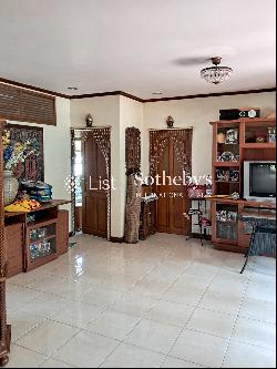 House for sale in Nakhon Pathom