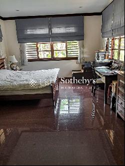 House for sale in Nakhon Pathom