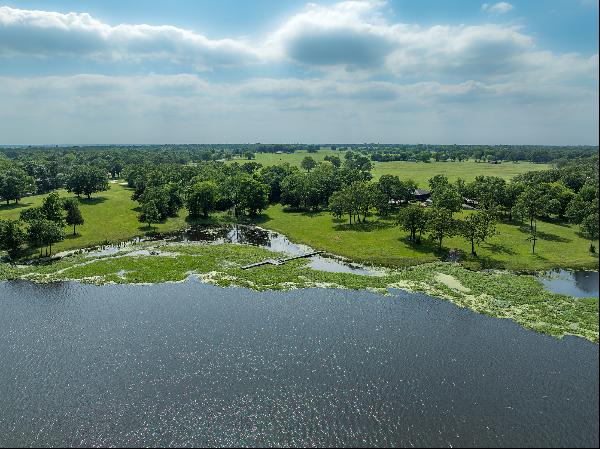 Luxurious Little Caney Creek Ranch Waterfront Home on 250 Acres on Lake Fork